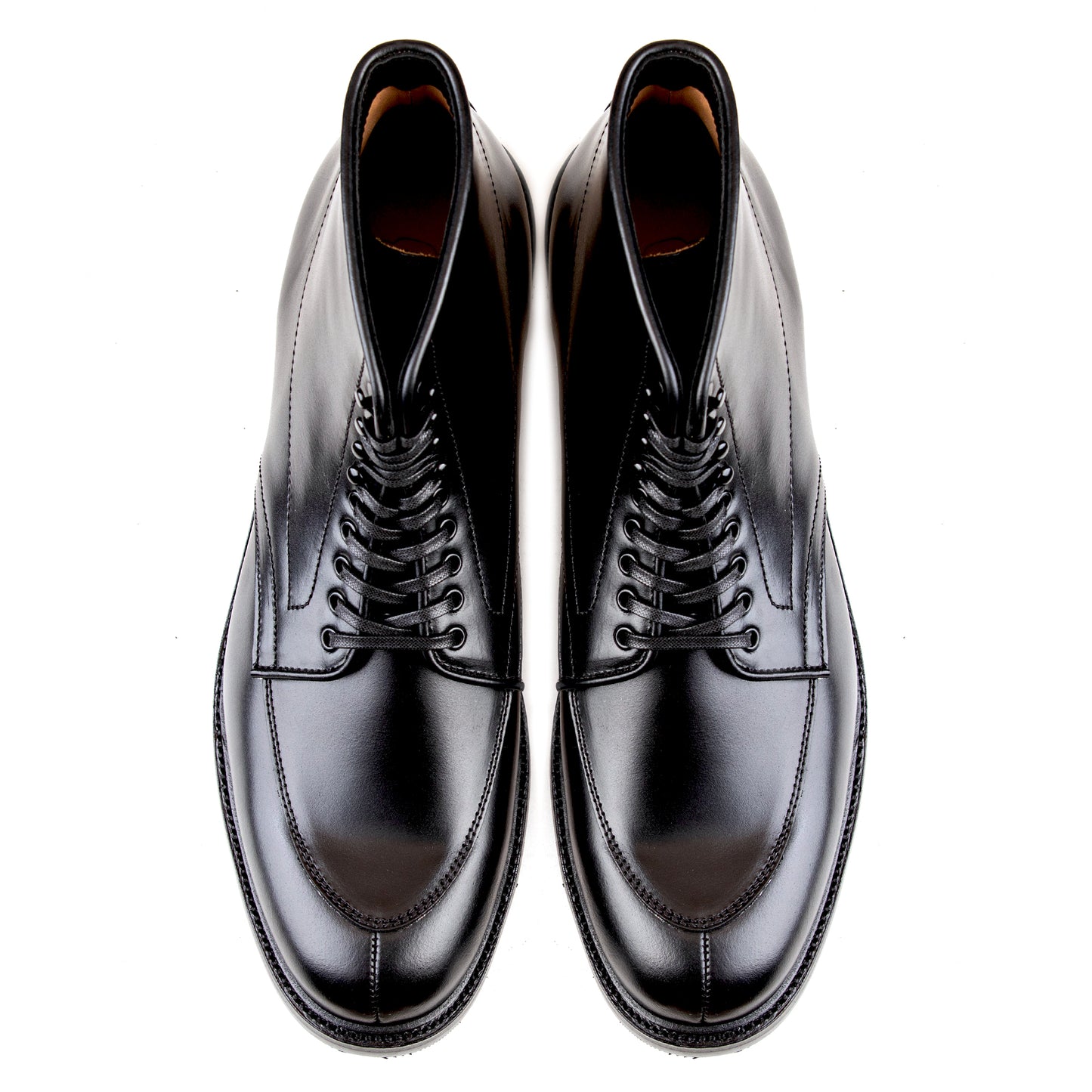 Classic V-Tip Boot -luosjiet®boots -   Black OTA Cowhide
