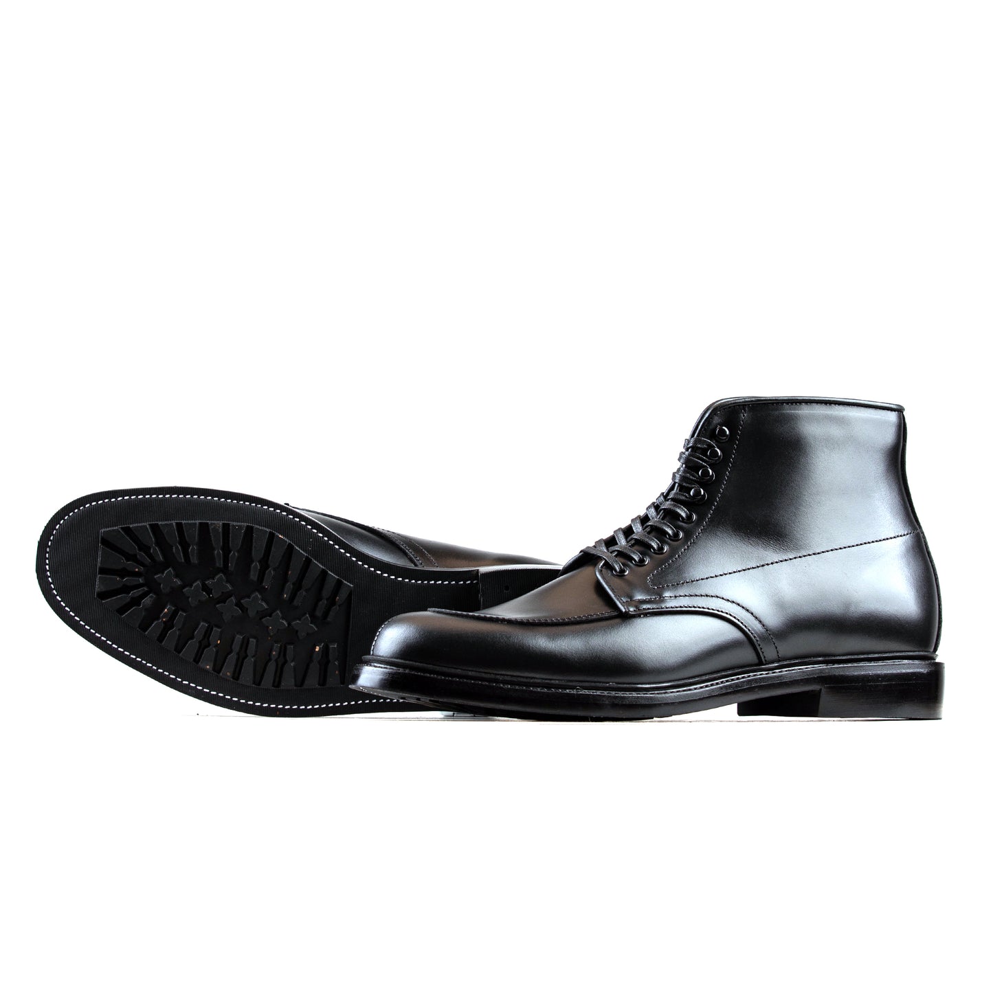 Classic V-Tip Boot -luosjiet®boots -   Black OTA Cowhide