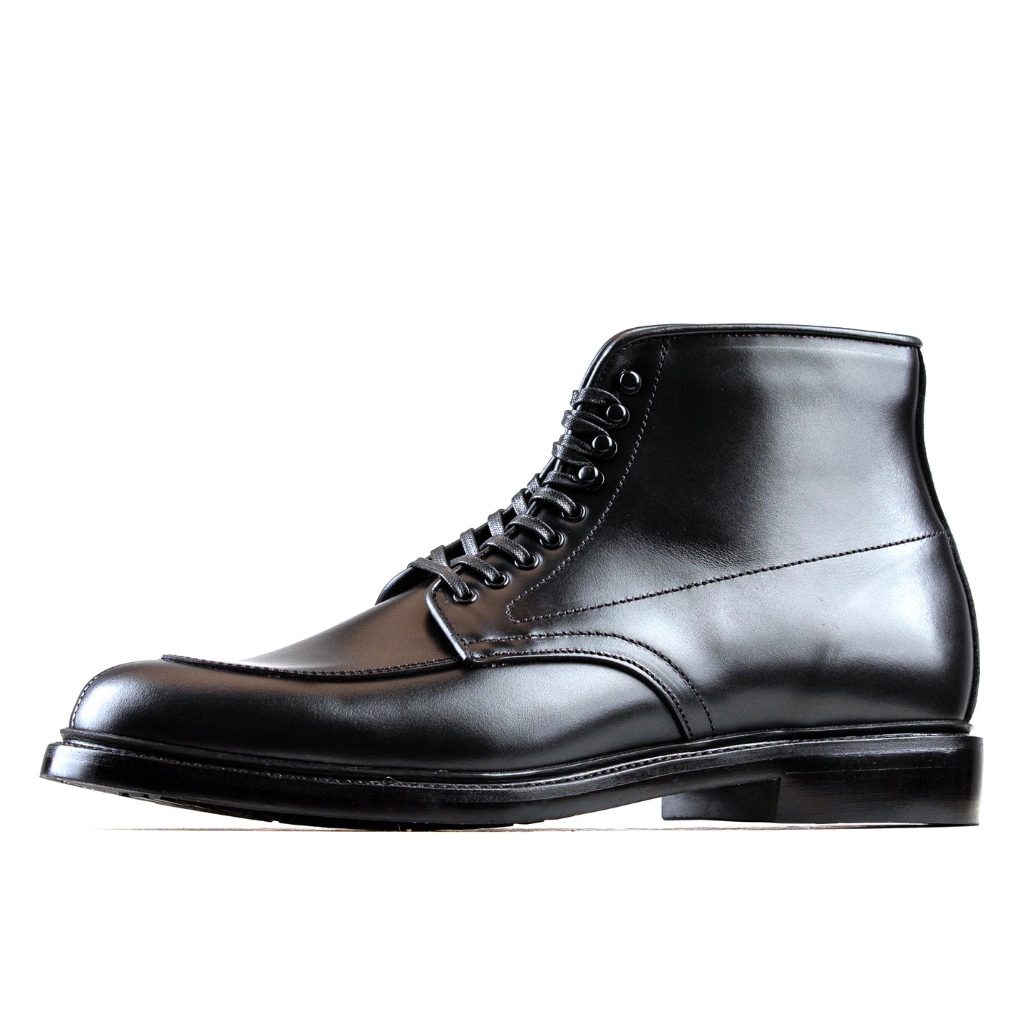 Classic V-Tip Boot -luosjiet®boots -   Black OTA Cowhide