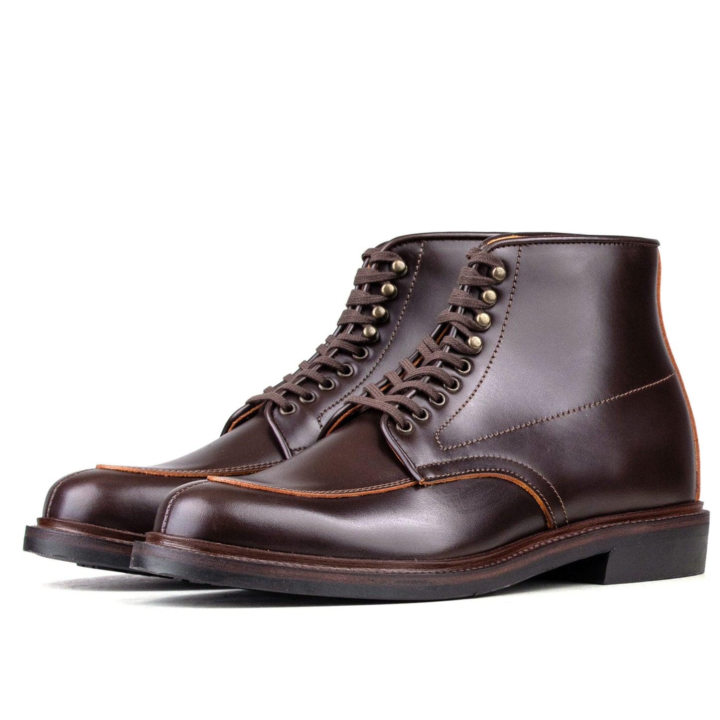 Classic V-Tip Boot -luosjiet®boots - Dark Brown TeaCore Smooth Cowhide