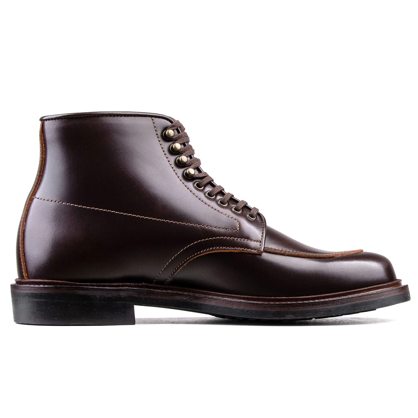 Classic V-Tip Boot -luosjiet®boots - Dark Brown TeaCore Smooth Cowhide